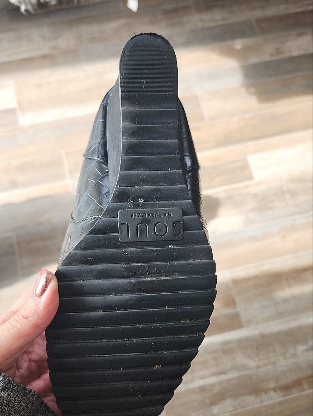 SOUL Naturalizer Black Croc-Embossed Wedge Ankle Boots - Picture 3 of 15